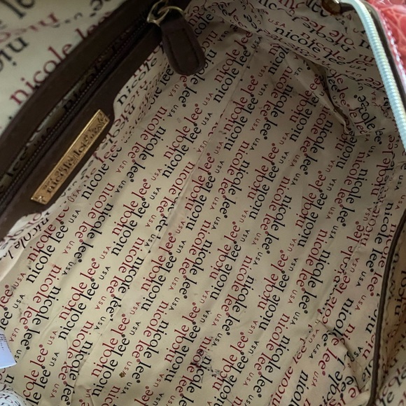 Nicole Lee - Picture 3 of 6